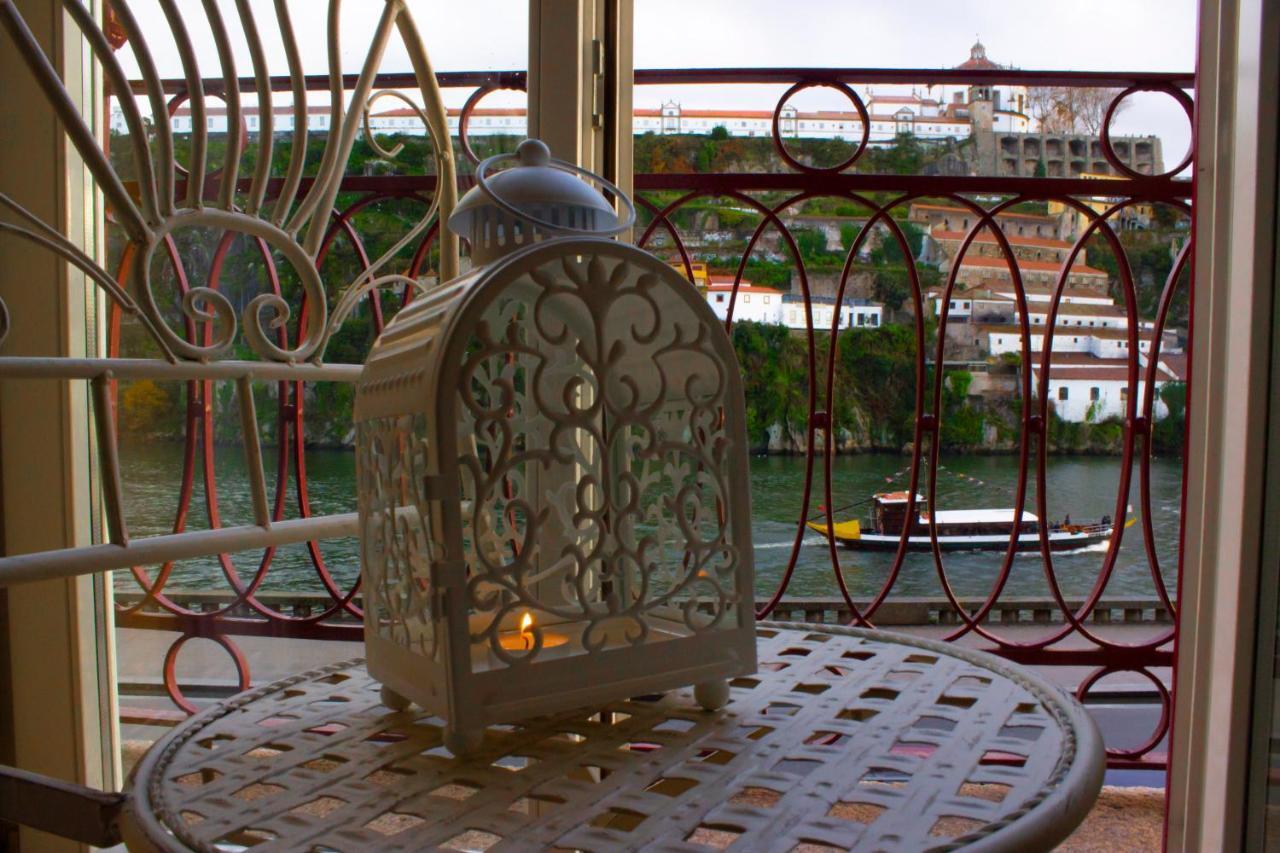 Red House By The River Apartment Porto Luaran gambar